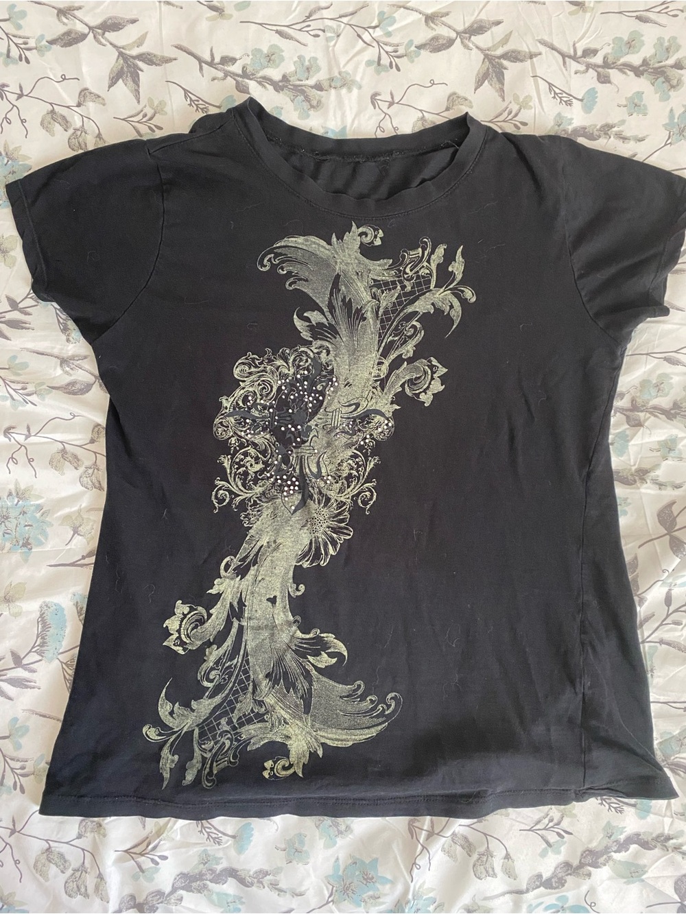 Black Graphic Wing-Back Short Sleeve Women's Top - Picture 4 of 8